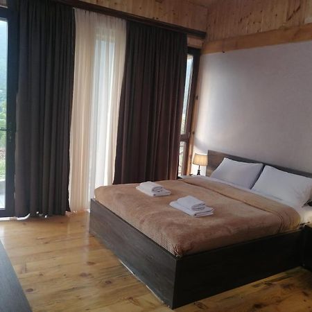 Belvedere Hotel Ambrolauri Bagian luar foto