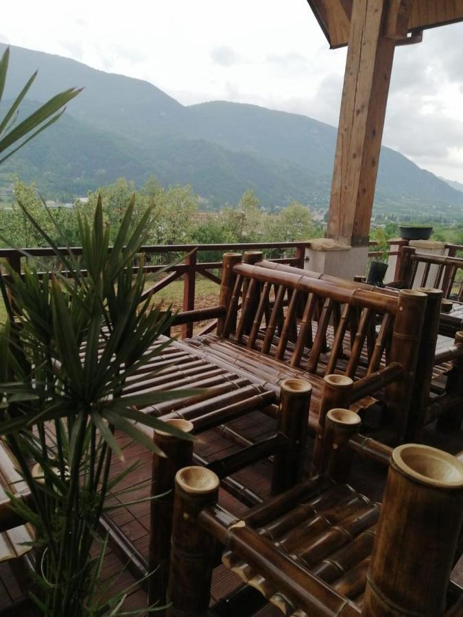 Belvedere Hotel Ambrolauri Bagian luar foto
