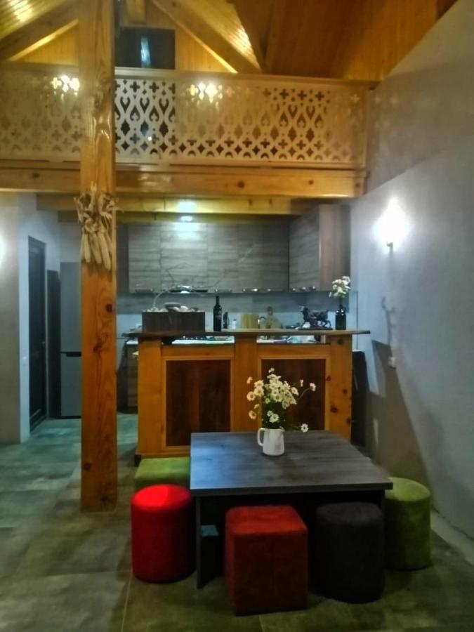 Belvedere Hotel Ambrolauri Bagian luar foto