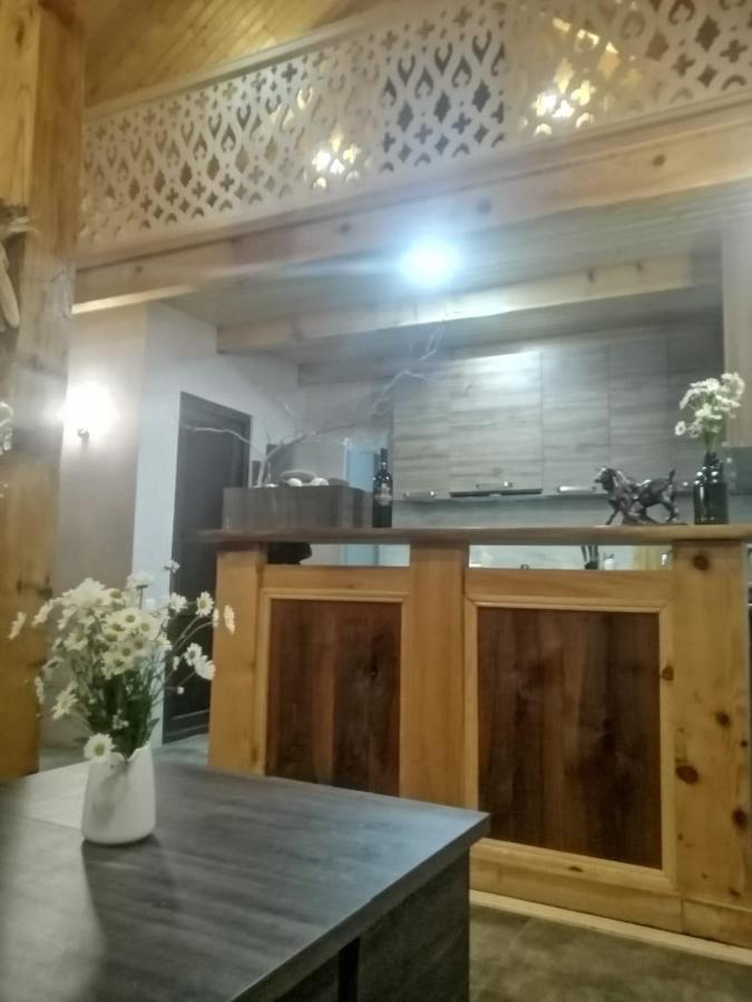 Belvedere Hotel Ambrolauri Bagian luar foto